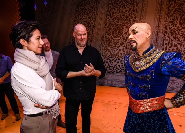 GunayUslu's tweet photo. Wat een belevenis is de musical Aladdin @MusicalsNL. Na afloop sprak ik met de cast en crew. Acteur Stanley Burleson (geweldig in zijn rol van de geest): ‘Zo fijn om al die blije gezichten weer te zien in het publiek! De lockdowns waren lastig, vooral voor mijn jonge collega’s.' https://t.co/thuTnGb0H8