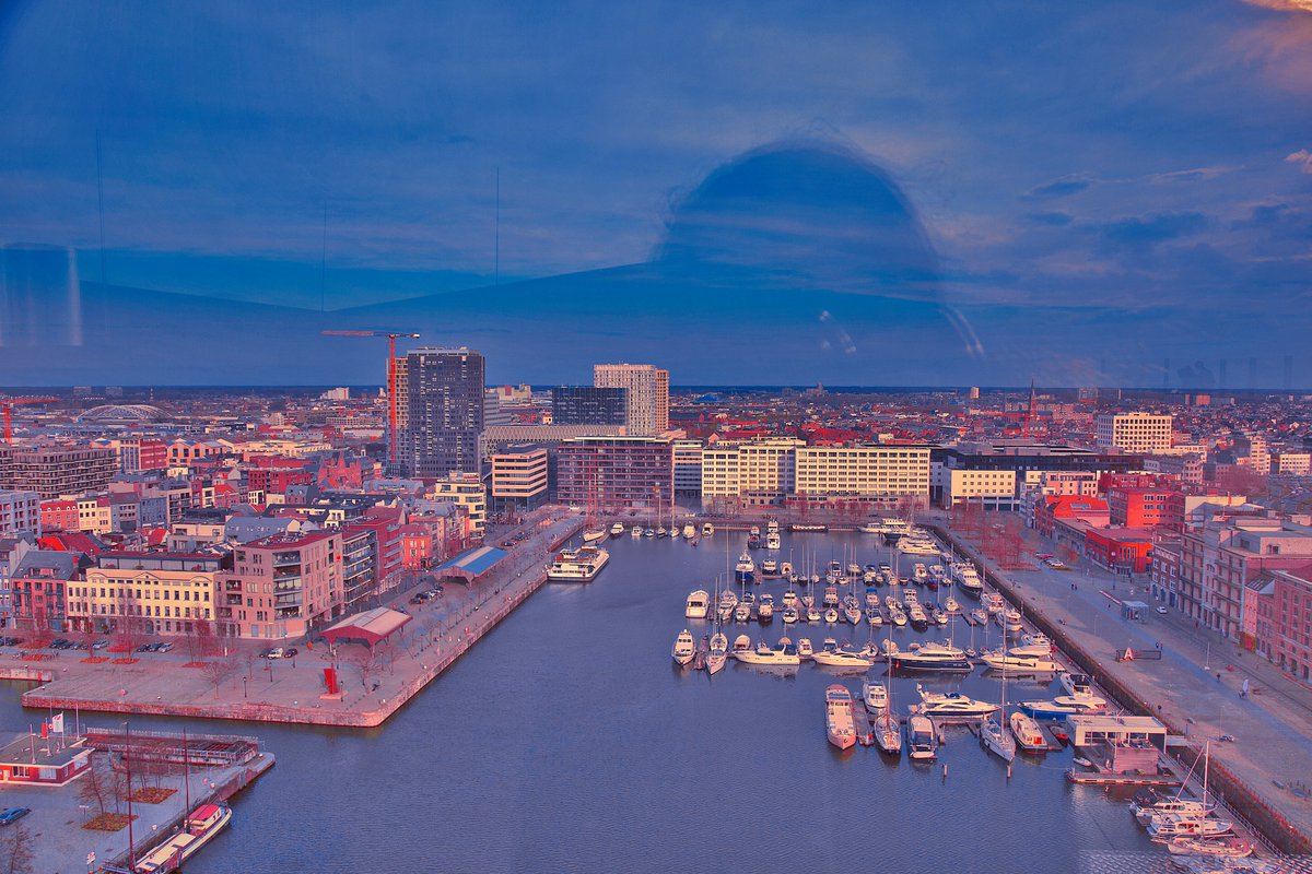 Hi #nftphotography #NFTCommunity 
Day 176
Collection "365 days from my windows" 
I post every day 1 image
What if one day you get the chance to see the same view! Check my roadmap out!
opensea.io/assets/0x495f9…
#nftcollectors  #365days #NFT