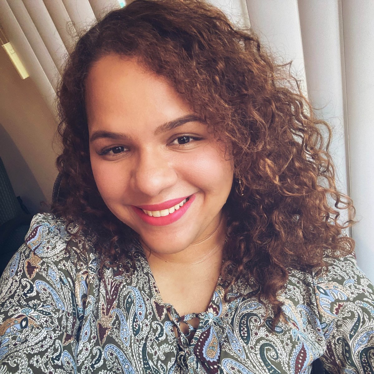 CSorg72's tweet photo. ¡Estamos emocionados de dar la bienvenida a 3 nuevos miembros del personal a nuestro equipo! ¡Conoce a Raquel, Michelle y Candy! #CS50 #DerechosIndígenas #Mujerpoder
https://t.co/TgFP8G6nmp https://t.co/fbkQR61PqC