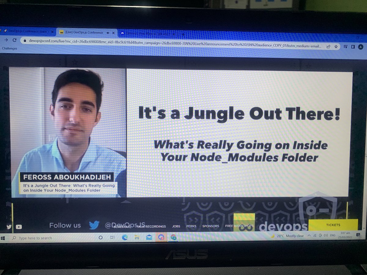 cxali__'s tweet image. I’m currently watching #DevOpsJS! 😄
