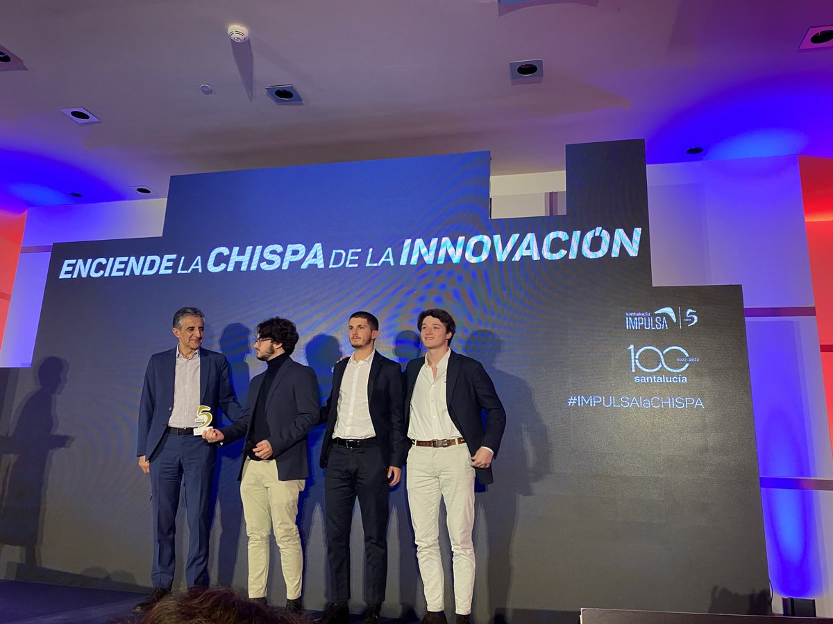 bovary67's tweet photo. Entregamos los premios ⁦@santalucia_imp⁩ #IMPULSAlaCHISPA a las Universidades. Enhorabuena!!! https://t.co/G0e32XZiJD