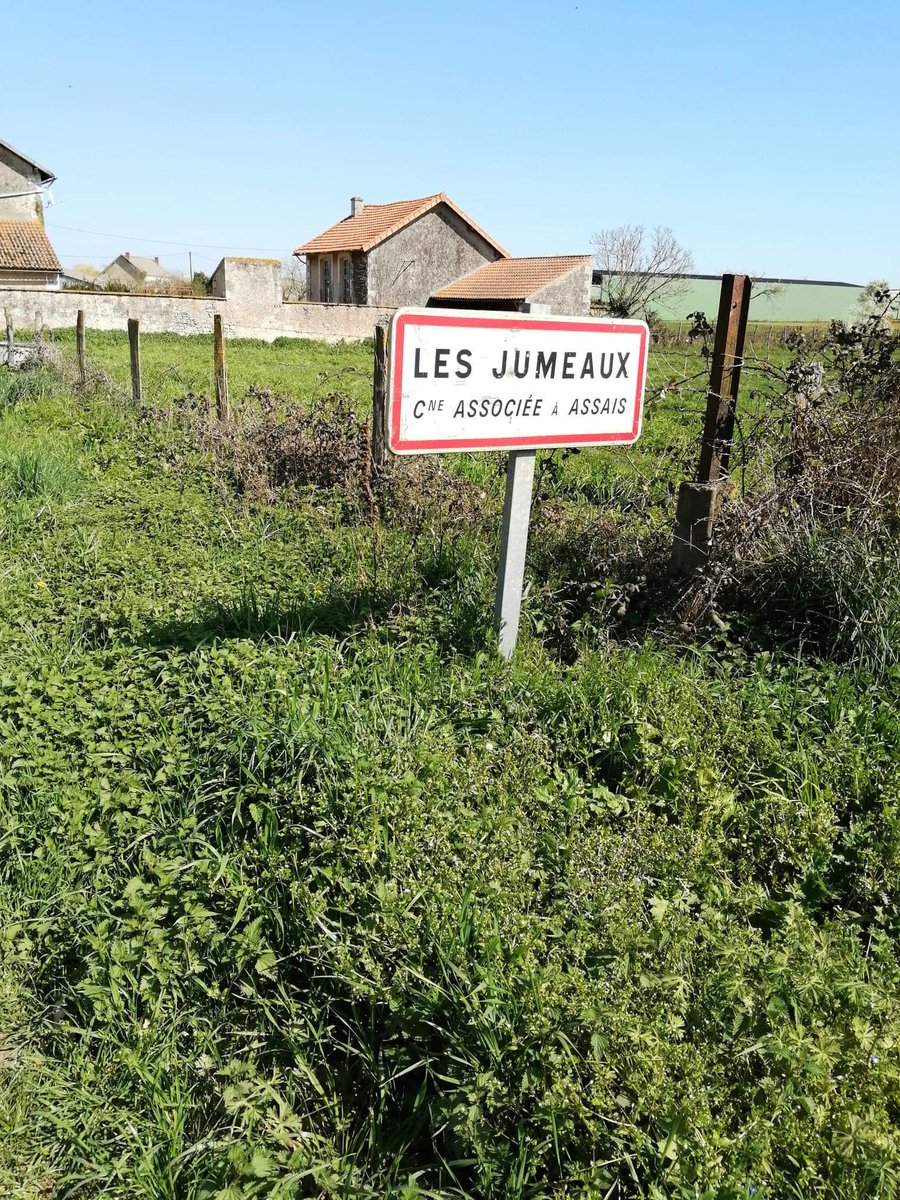 stephane_rn79's tweet photo. Merci aux militants #rn79 pour leur travaille afin de véhiculer nos idées et croire à la victoire de #MarineLePen #MarinePresidente https://t.co/bTLR9NJUNm
