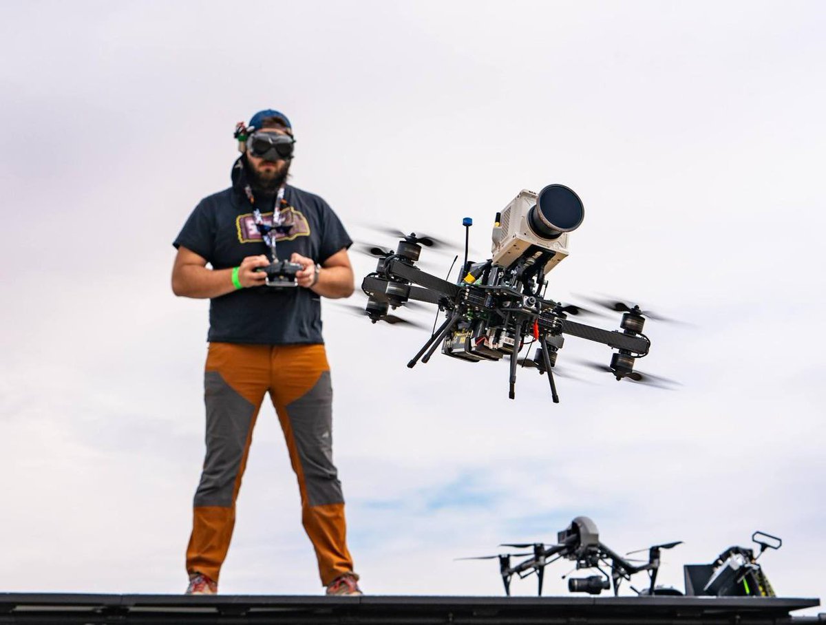 CyberluxC's tweet photo. Business update: Our UAS team gained approval to share this new video of our Chief Test Pilot Paul “Nurk” Nurkkala evaluating some very heavy lift capable unmanned reconnaissance aircraft in extremely demanding flight dynamics. 

#2022FastStart #UAS #FlightEye https://t.co/3Z7EGG7bdl