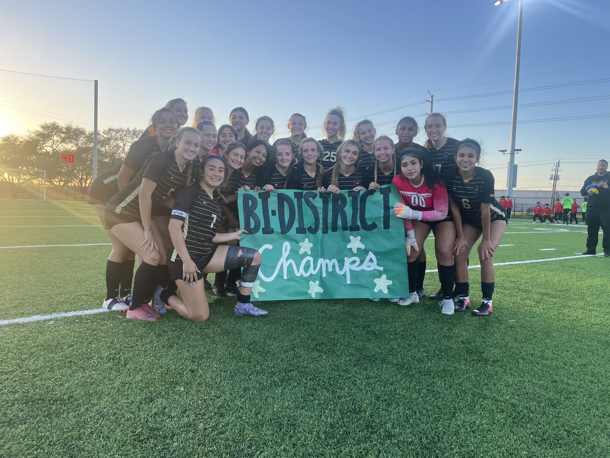 FosterSoccer's tweet photo. Bi-District Champions! Next up round ✌🏼! #ptn https://t.co/KxenHh6a3z