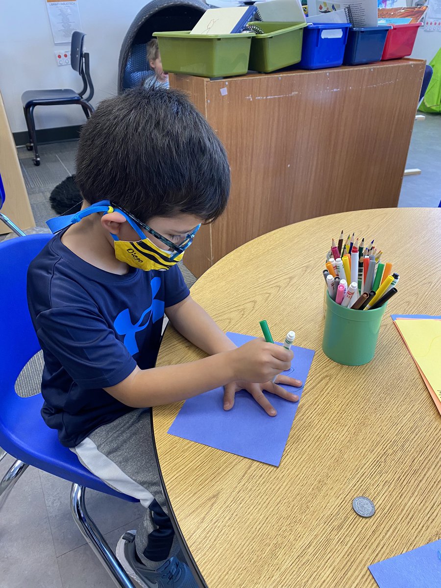 MissAlyssaPreK's tweet photo. Today we made our “helping hands” that showed how we love to be helpful at school or at home! #SCoveEl #prek #ssdedu https://t.co/tXwxnvOrE2