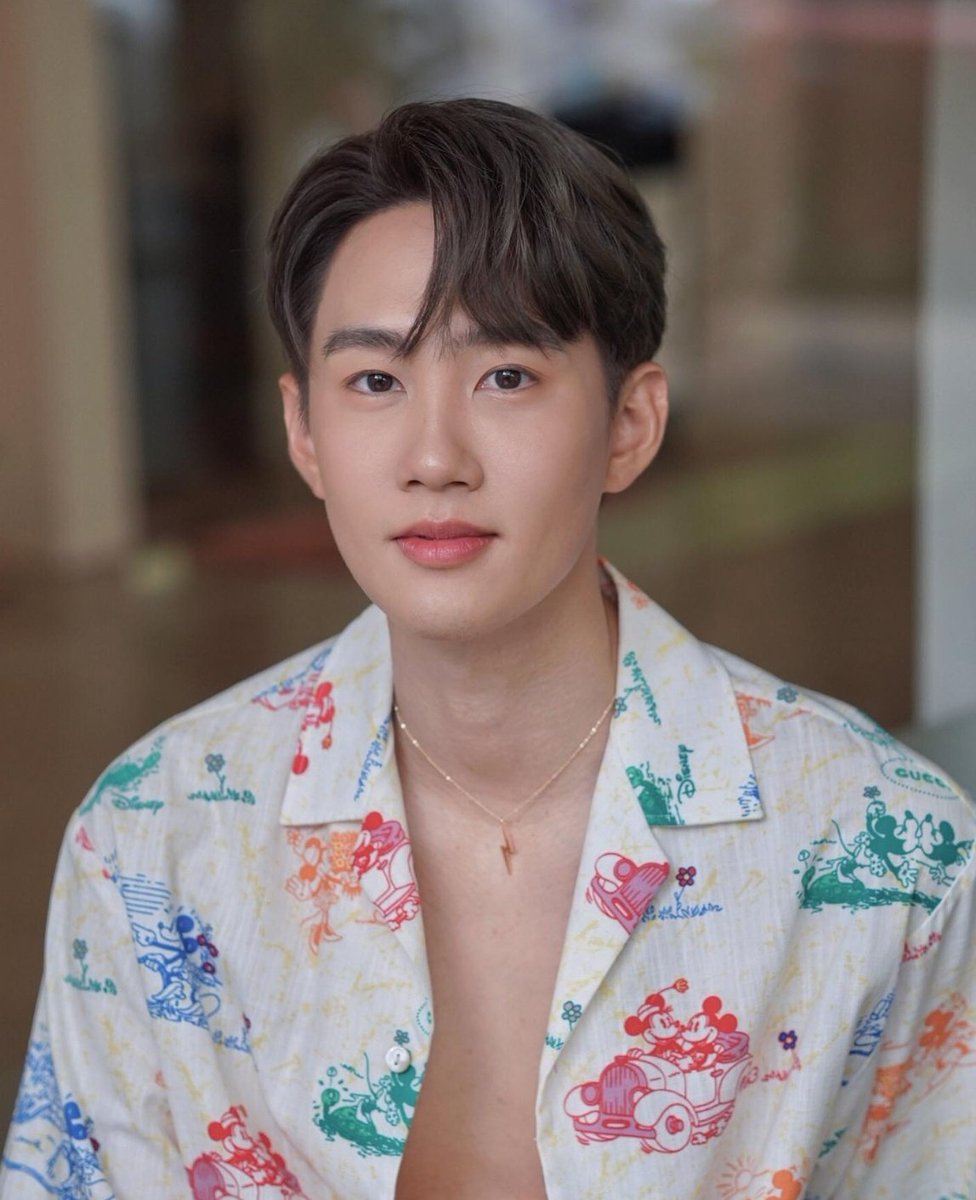13ccy_friday's tweet photo. นี่เธอเป็นคนเดียวกับที่ฉันเจอเมื่อวานจริงๆอ่อพ่อหนุ่มหล่อ
#captainchonlathorn https://t.co/1oViL3dCJR