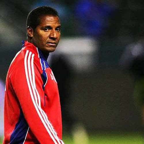 Carlos Llamosa:

"Ahora llegan muy jóvenes a la Selección de los Estados Unidos. No es solo cuando estén convocados a la Selección, pienso que en sus clubes tienen que rendir al máximo para ser consistentes dentro de los llamados de Selección. Y cuando estén ahí, dar el todo”.