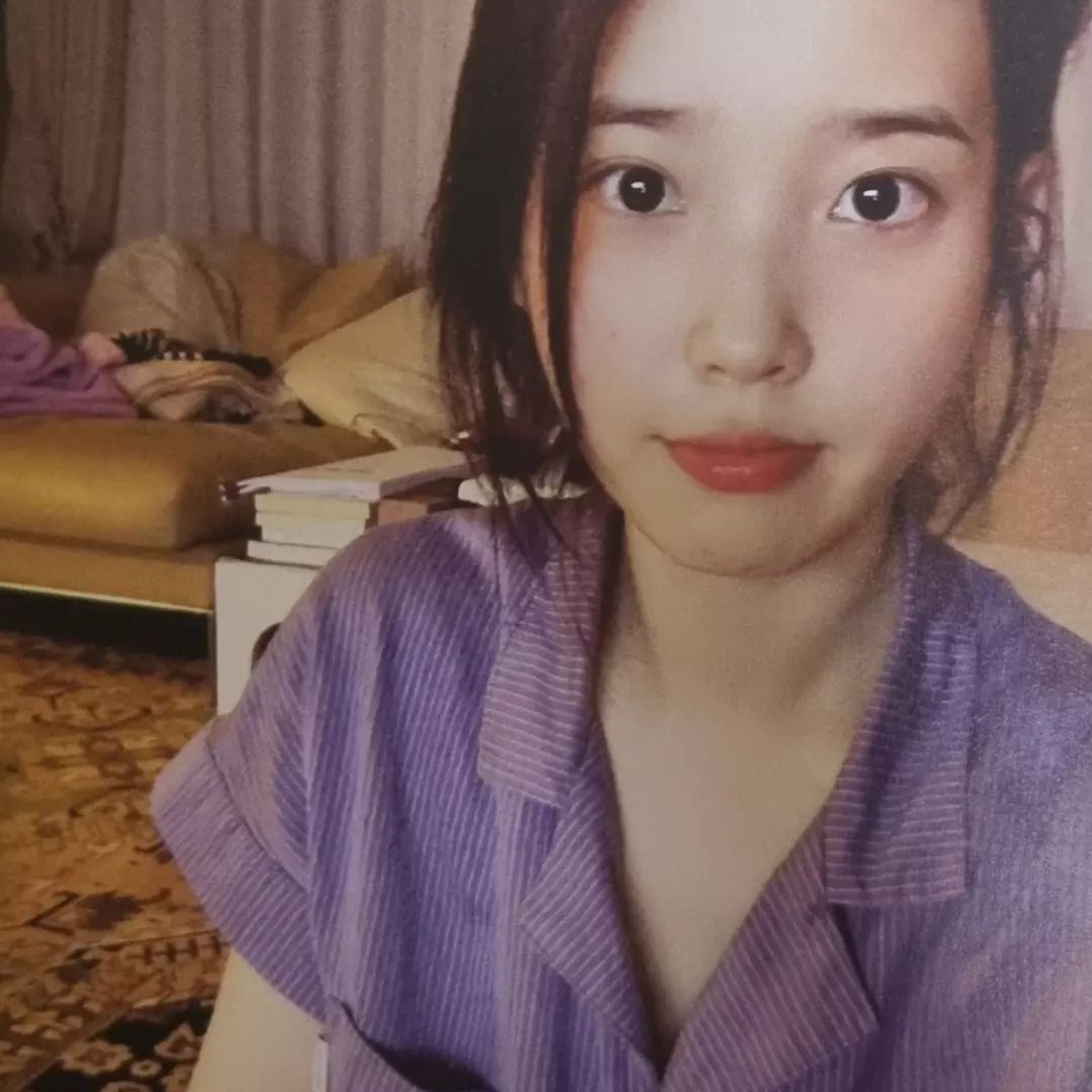 아이유 tweet media
