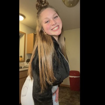 Heather13Smith's tweet photo. #NewProfilePic https://t.co/4aRWfONO9W