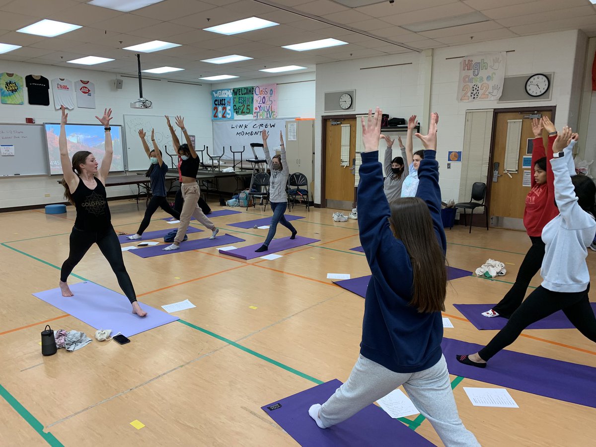 #LvilleFrench club and VHHS French Clubs combine to exercise their minds and bodies!Merci beaucoup <a href="/black_cat_yoga/">black cat yoga</a>