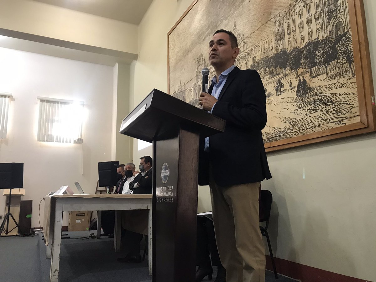 VictorSanoro's tweet photo. .@OseppaA es una Asociación Civil que durante años ha luchado por lograr mejores condiciones laborales para las y los policías de todo México. 

Me enorgullece enormemente poder ser testigo de la Toma de Protesta de su nueva dirigencia.

¡Felicidades!

@ernestoreacano https://t.co/IzLWDRPpo4