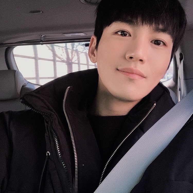 SUPREME_0729's tweet photo. 💜 https://t.co/vZMNHFPdfz