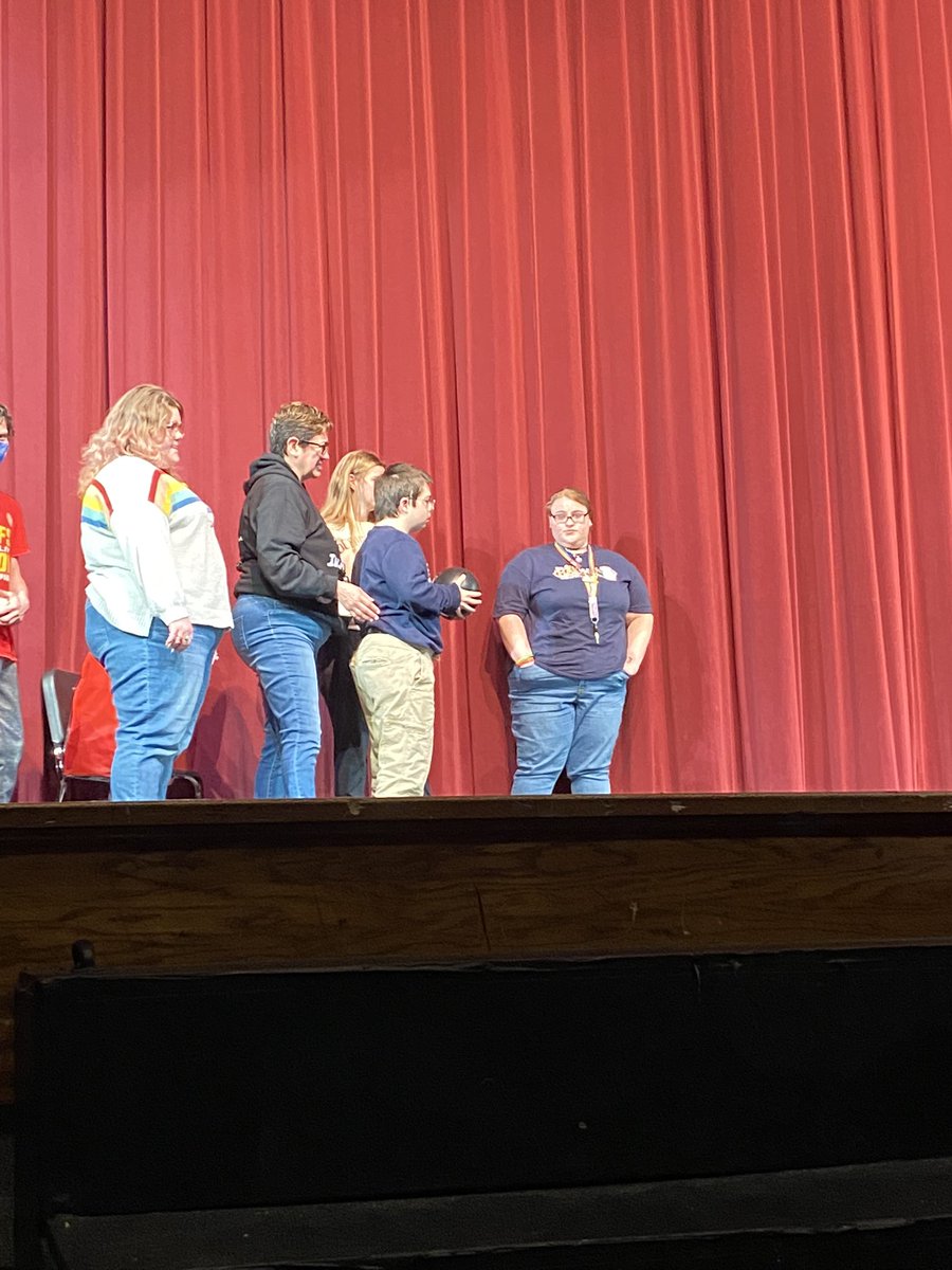 olatheeastIPS's tweet photo. IPS Talent show success 🧡💙 #checkoutourmoves #allhawksincluded https://t.co/kpbsdKegkI