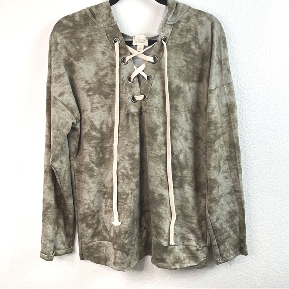 justsodaisy's tweet photo. So good I had to share! Check out all the items I'm loving on @Poshmarkapp from @BudAngisPlace #poshmark #fashion #style #shopmycloset #izod #cautiontothewind #studiowest: https://t.co/T7O9k25xaH https://t.co/dUHotyzcTl