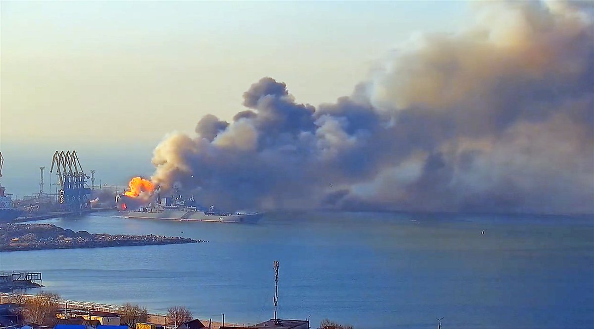 RTLnieuws's tweet photo. Brits leger: Oekraïne treft voor Rusland belangrijke doelwitten | Liveblog https://t.co/7bRrXBSC5X https://t.co/rExtbCBwdN