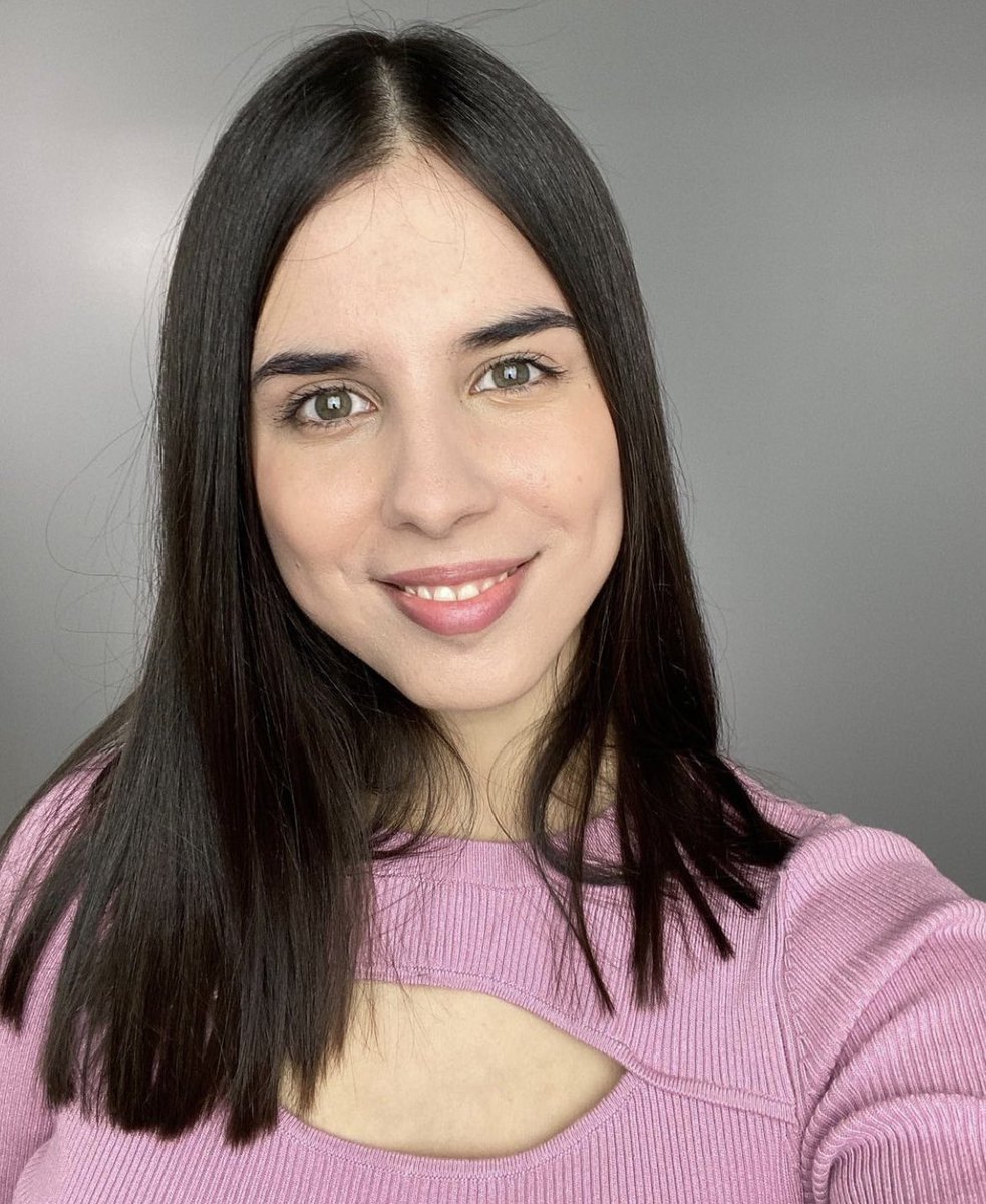 Spring is in the air 🌸 <a href="/greenbootlife/">Greenboot Life</a> is serving us flawless skin vibes using our DUET Perfecting Concealer in shade Medium Buff. 😍