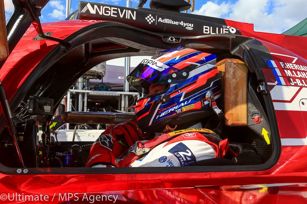 François Heriau (<a href="/TeamUltimate35/">Ultimate</a>) est revenu sur ses 24H de Daytona et ses 12H de Sebring

➡️bit.ly/3iFXbTn