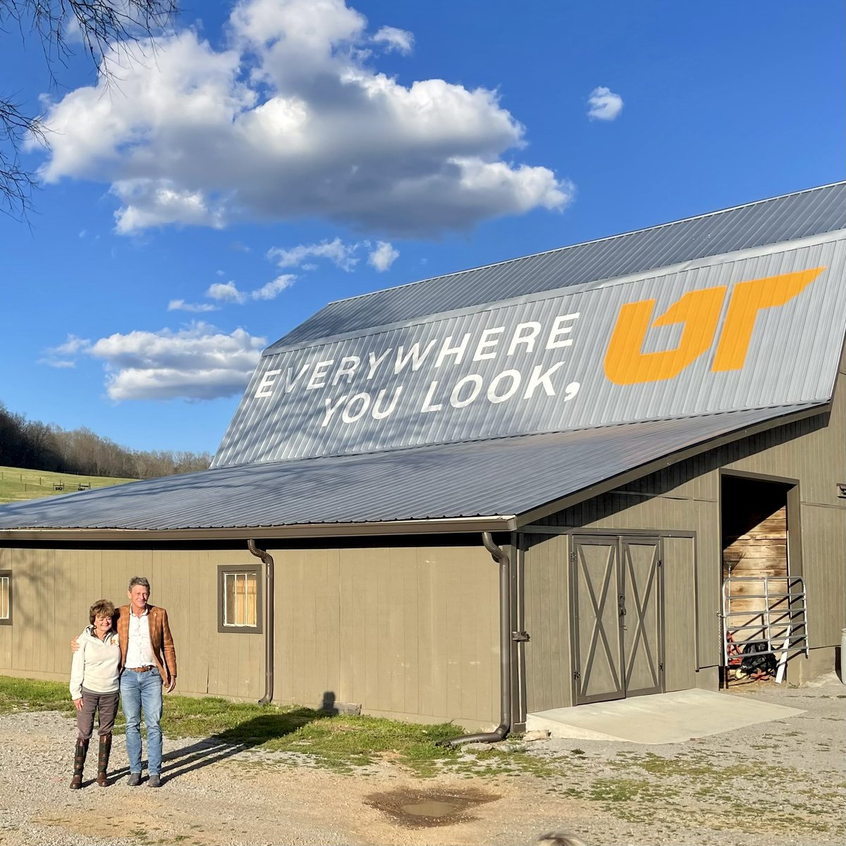 UT_President's tweet photo. If you know Brenda Speer, you know her love for UT is BIG. I’m honored she’s agreed to join our President’s Council, we will all benefit from having her on the team. If you haven’t checked out her #EverywhereUT mural in Giles Co., swing by Speerit Hill Farm!
#UTmurals https://t.co/ZWfVG2Asoj