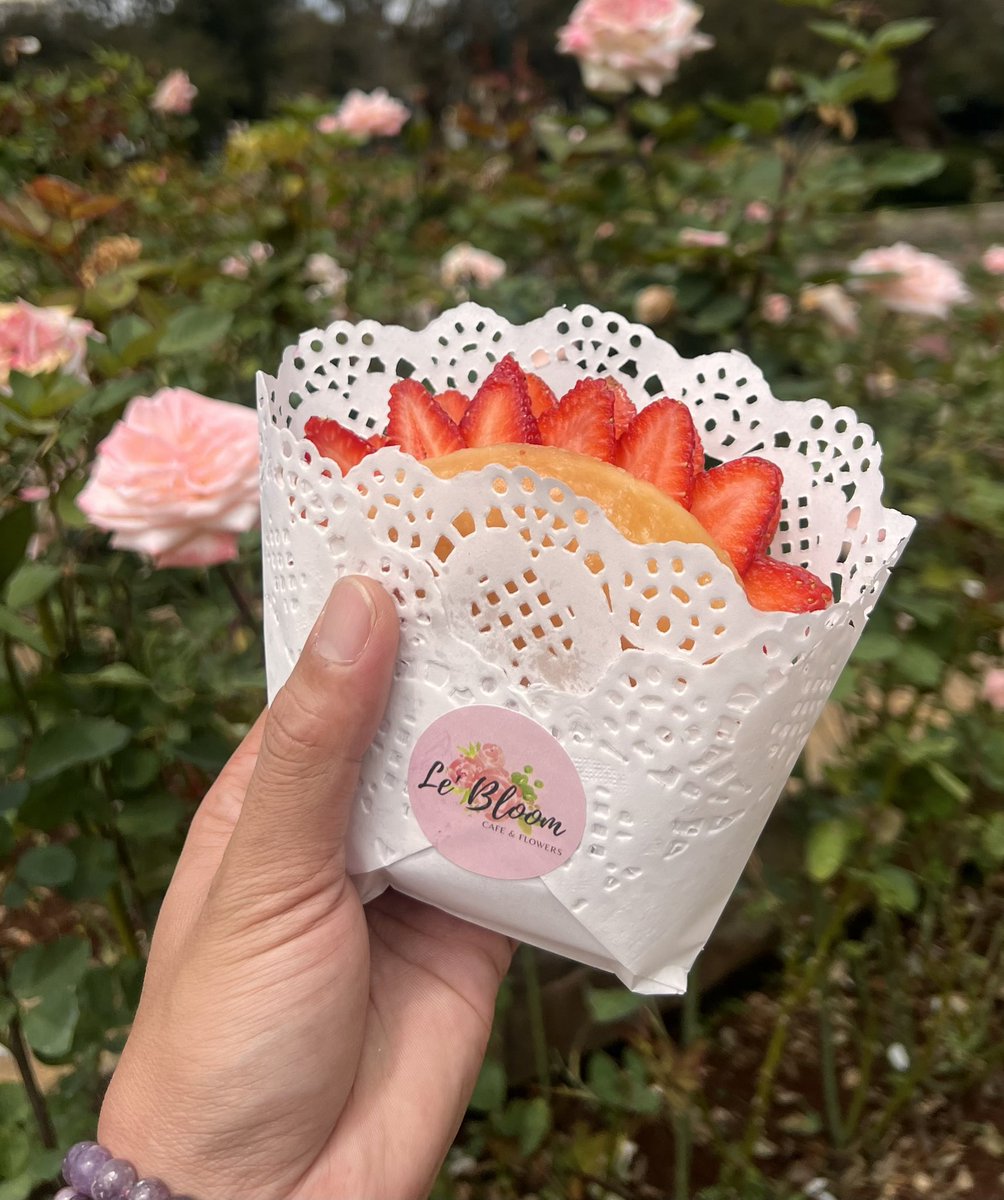 itsmeBADJ's tweet photo. Strawberry Donut Sandwich
see you sa Session road in bloom!
โค๏ธโค๏ธโค๏ธ #BaguioCity #sessionroadinbloom #panagbenga2022 #lebloommobilecafe https://t.co/KRs49tWwUs