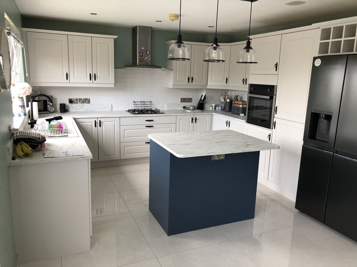 Eglantine Hand Painted Kitchens tweet media