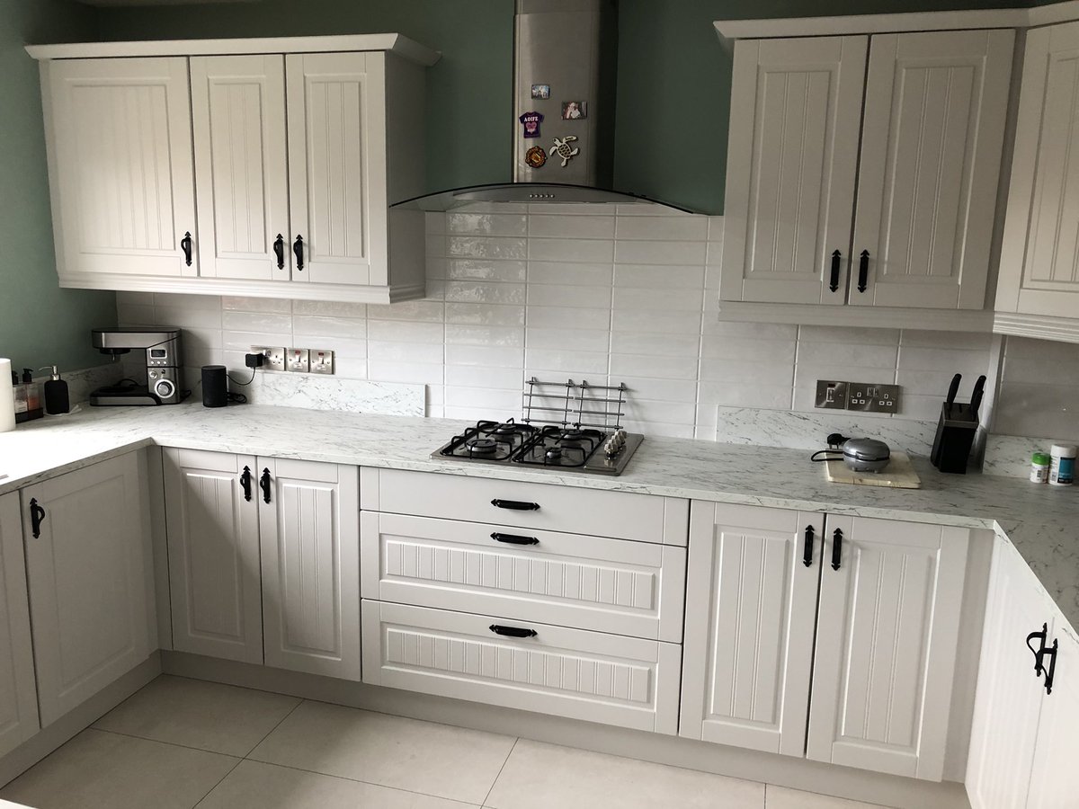 Eglantine Hand Painted Kitchens tweet media