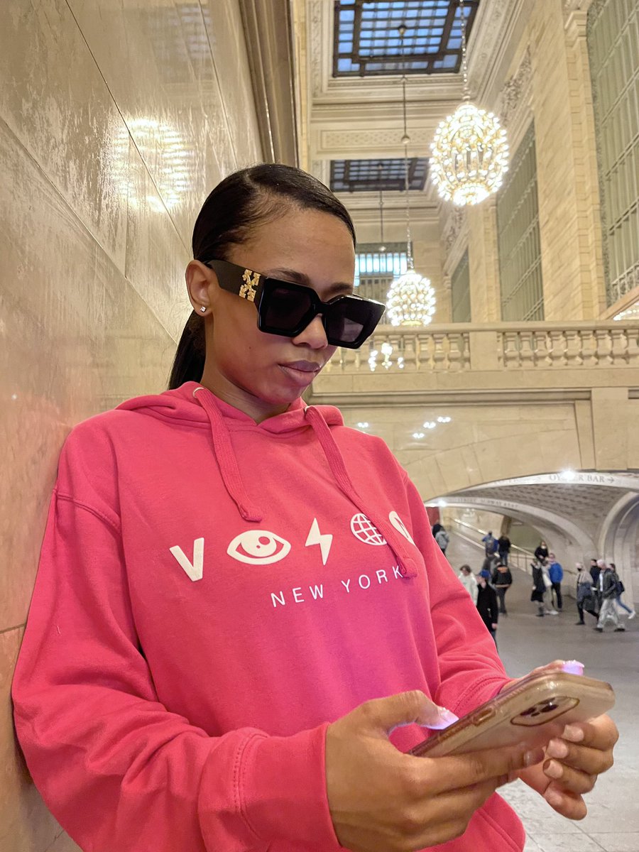 visonstudios's tweet photo. 🌸 😮‍💨😮‍💨 / VS Sweatsuit Pre Order Now !! https://t.co/uYqTGzyBoR https://t.co/3X6WJaWFeW