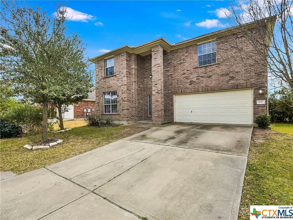 themistibruton's tweet photo. Gorgeous, Move-in ready home in the highly desirable city of Bastrop! 
Beds: 4
Baths: 2.5
Sqft: 2,684
PRICE: $425,000
Take a closer look here  https://t.co/H1rY69LYvY

DM me if you're looking at buying or selling 😊
#realtorlife #realty #Texas #HomeSweetHome https://t.co/1hfuUv7IdF