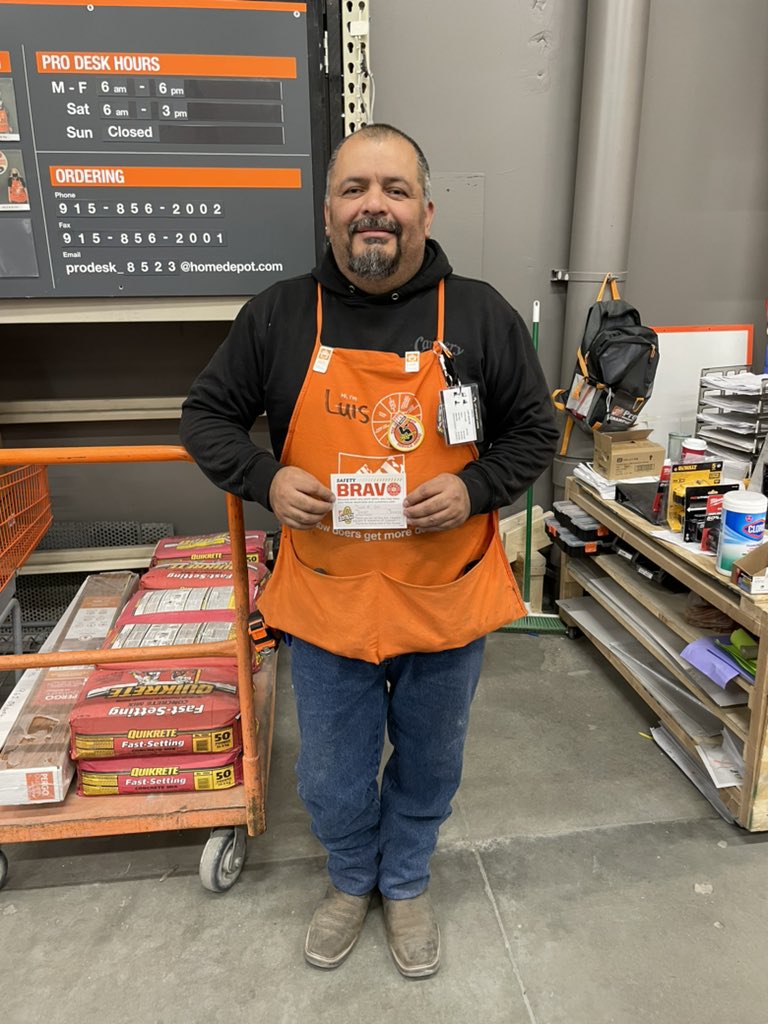 Thank you to our very own infocus team members Luis D21 for setting an exquisite example in safe lift equipment operation! Keep up the hard work you do in keeping your department working safely. <a href="/DianaSundermann/">Diana Sundermann</a> @OscarM_8523 <a href="/Danny_Houze/">Danny Houze</a> @Fuerstenberg15 <a href="/Dalton8523/">Dalton8523</a>