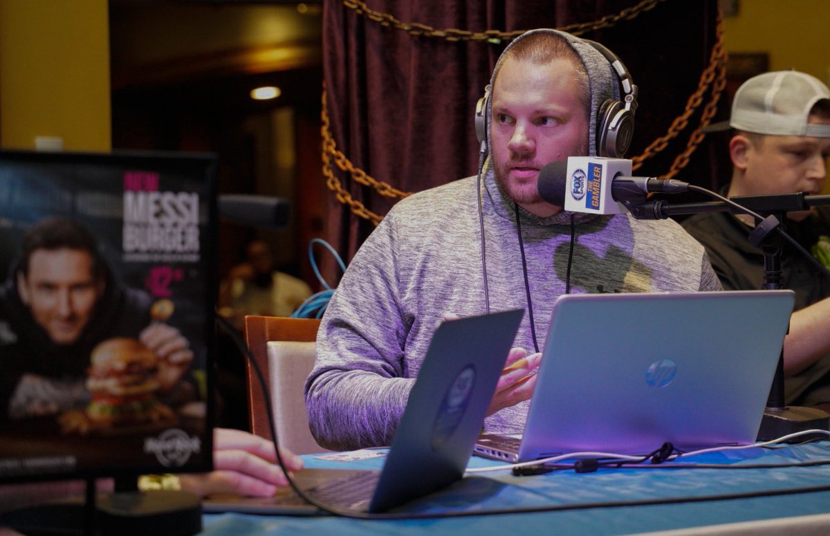Typeonephoto's tweet photo. @foxphlgambler broadcasting LIVE at @HardRockPhilly until 6pm! https://t.co/oe8uQ5AG6O