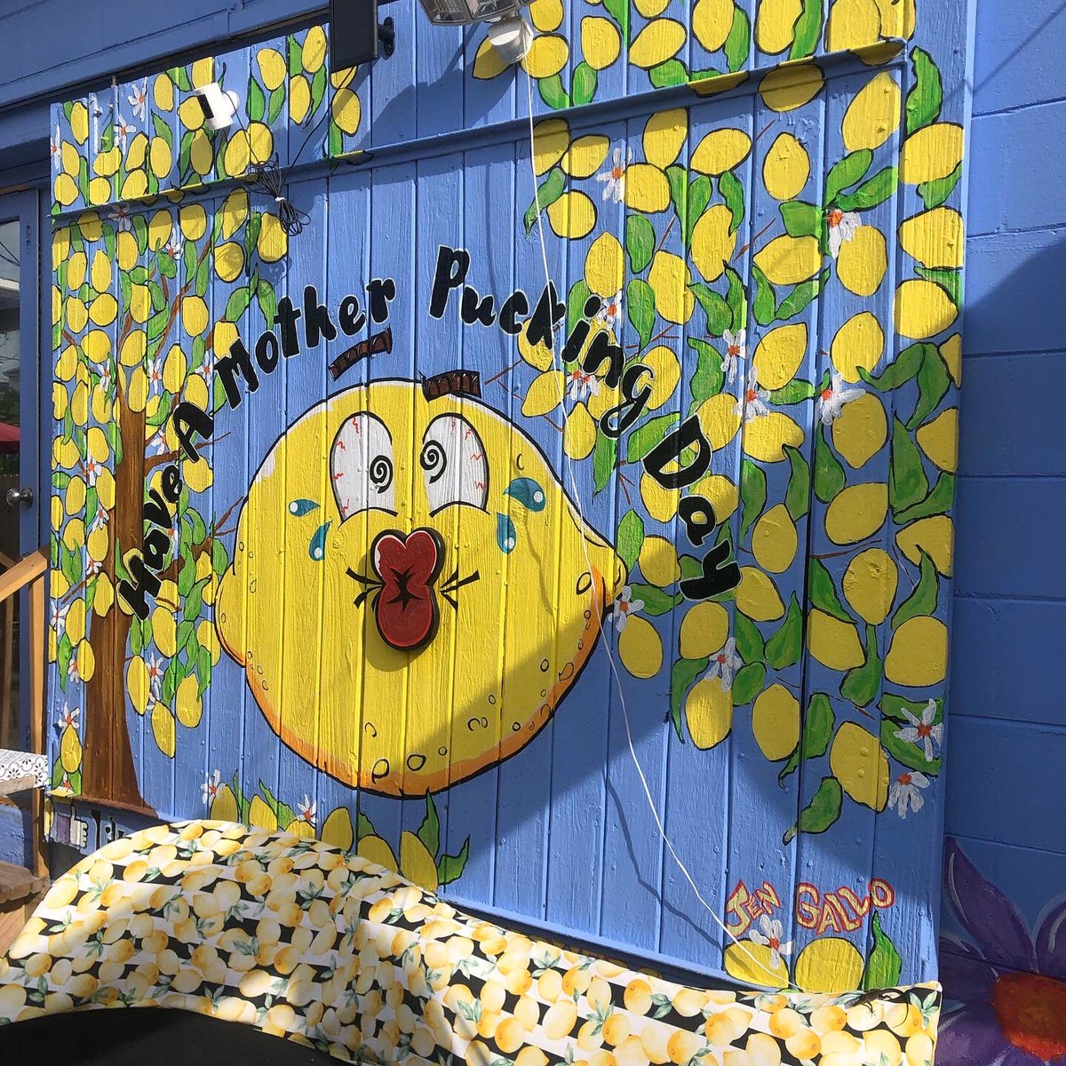 gardengirls_us's tweet photo. Visited Mother Puckers today in Merritt Island, Florida. Cutest pucking cafe I’ve ever seen! This will be the location of our #plantlibrary! This plant library will be for anyone who needs a plant, or wants to LEAVE a plant. https://t.co/IYe7gcTmii
