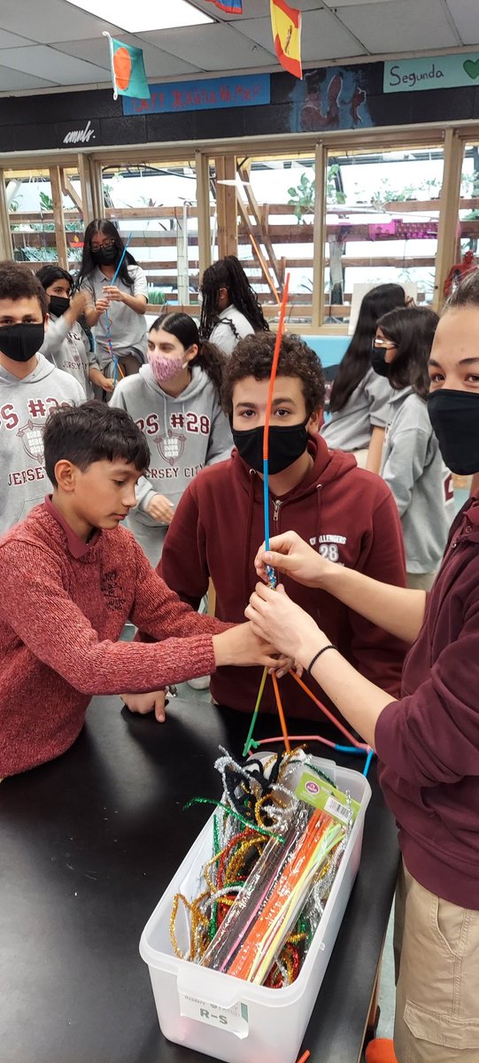 STEMExpeditions's tweet photo. Sometimes you just have to have a little competitive team #stem fun- building straw towers. https://t.co/oH1XGQXRWu
