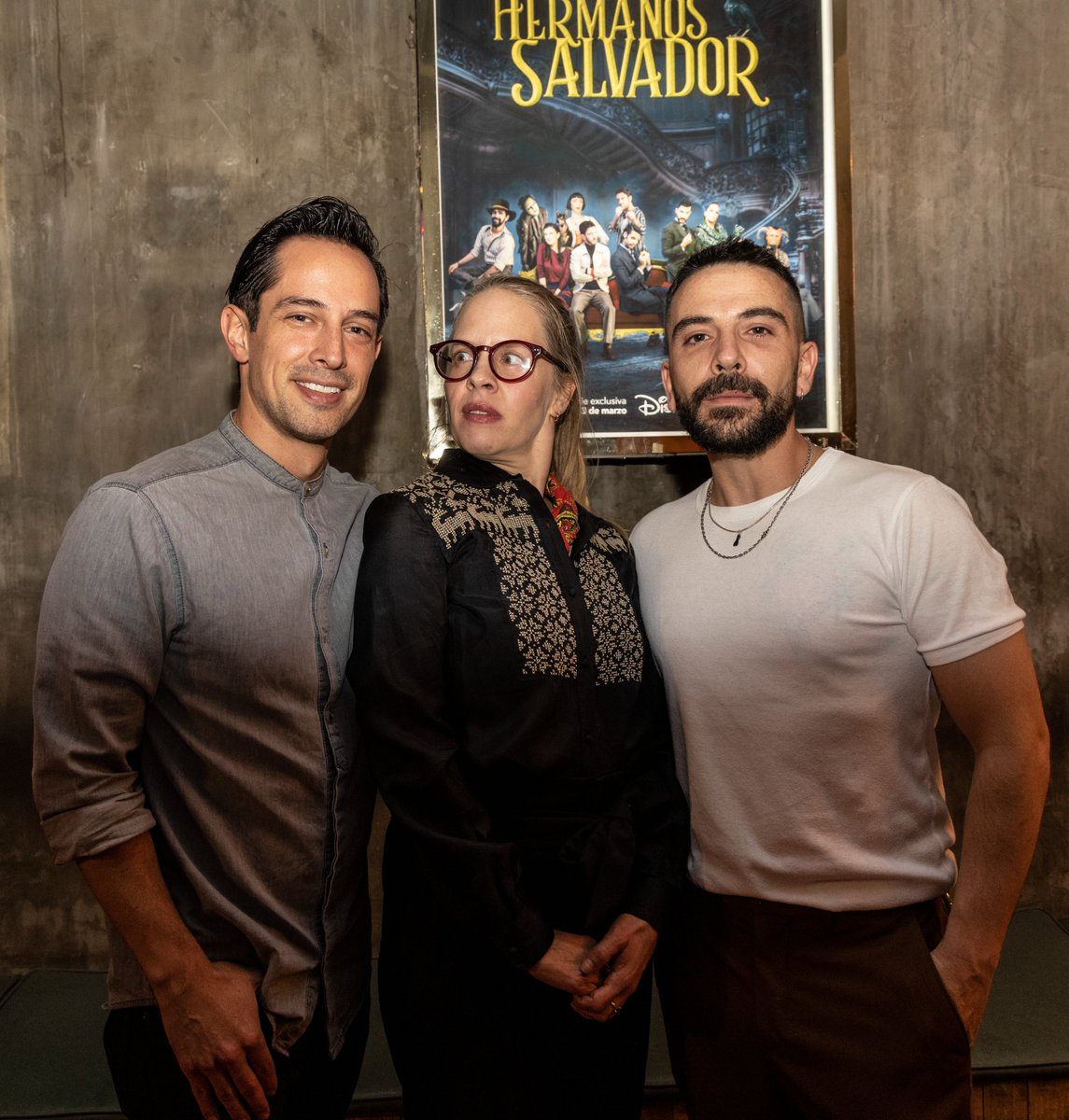 ¡Ayer tuvimos noche de fiesta y magia! 🎩

#LosHermanosSalvador vio la luz a través de <a href="/disneyplusla/">Disney+ Latinoamérica</a>. Seguimos celebrando a esta producción mexicana de fantasía, única y divertida 😍

👉¿Ya empezaste a verla? ¡Ven a contarnos cuántos capítulos llevas! -> bit.ly/3JBJDEm