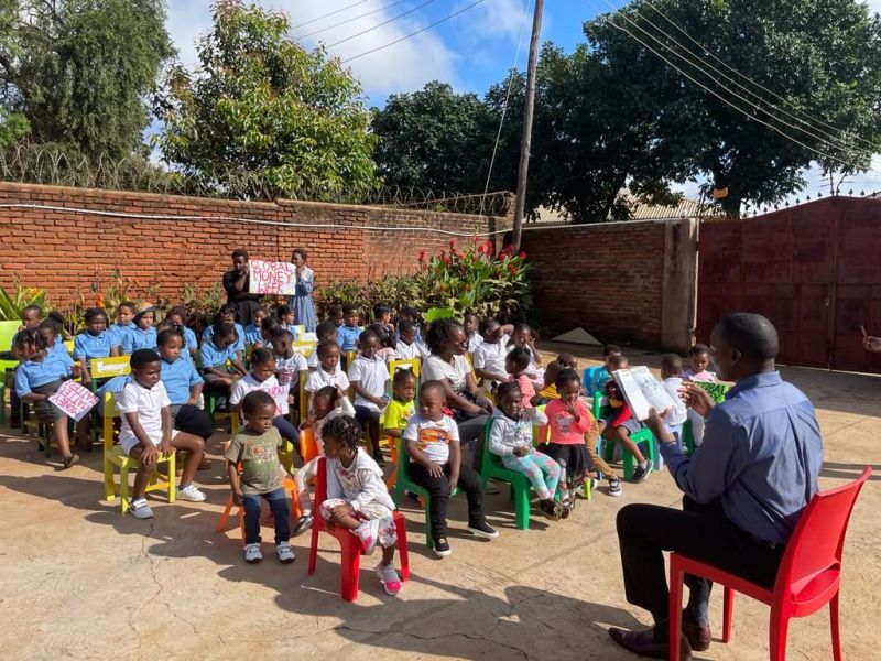 Monasch's tweet photo. Aflatoun Day in Malawi
#SDG4 #LifeSkills #FinancialEduction
@Aflatoun
#GMW2022 #GlobalMoneyWeek2022
https://t.co/YrVhOhf8lu https://t.co/QdwlL0M5lU
