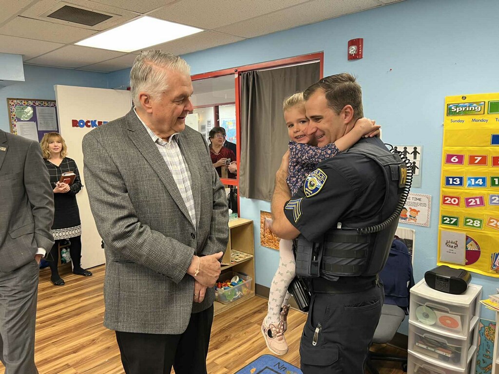 uofnevadapolice's tweet photo. Today, Sergeant Wilson met with @GovSisolak at @WNCnevada as they visited a childcare center on campus.  Thanks for visiting! https://t.co/ua7AAOuXTh