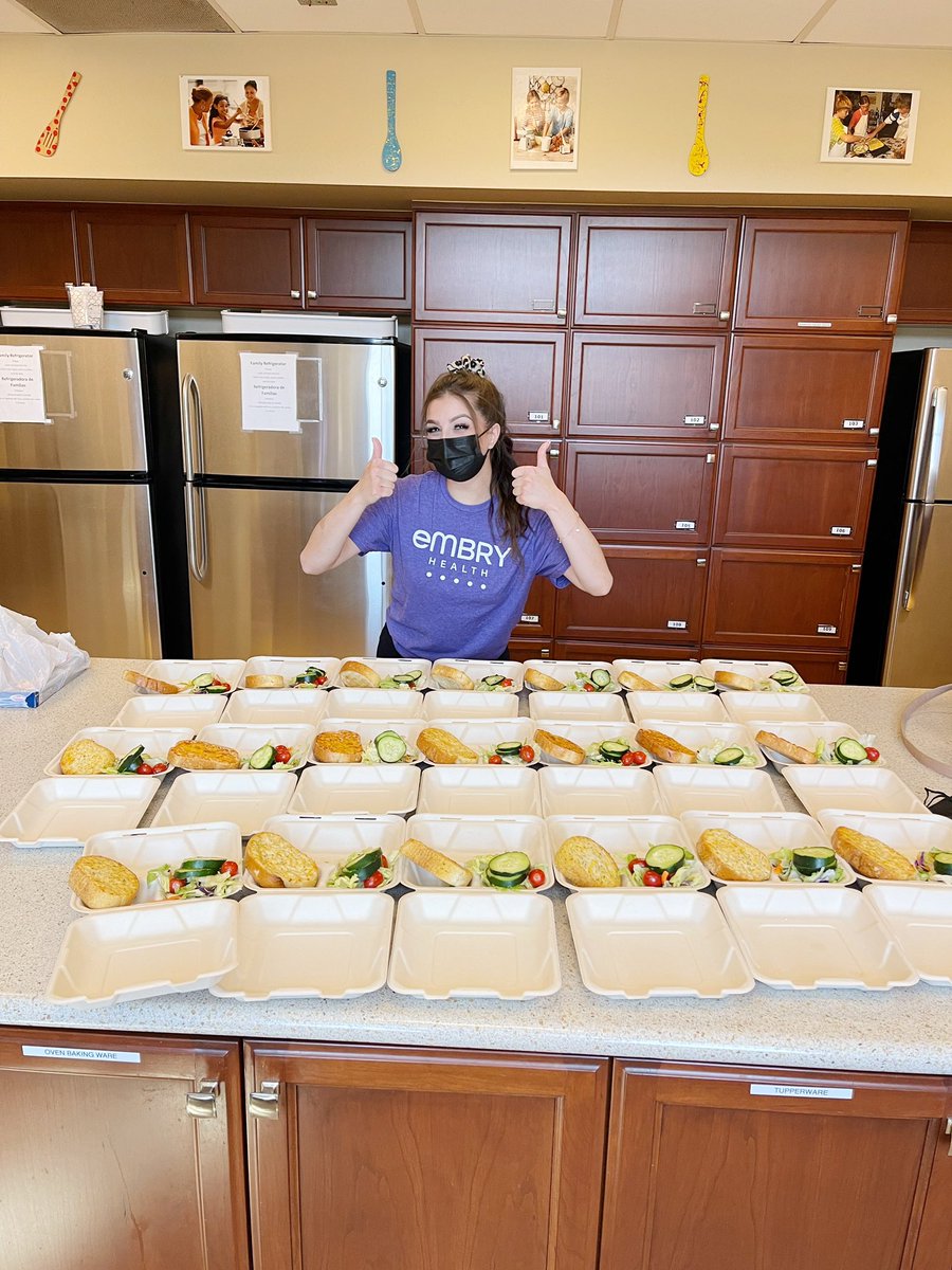 EmbryHealth's tweet photo. #EmbryGivesBack at the Ronald McDonald House cooking dinner for families in need #DinnerTimeHeroes https://t.co/p5sEPKMpXJ