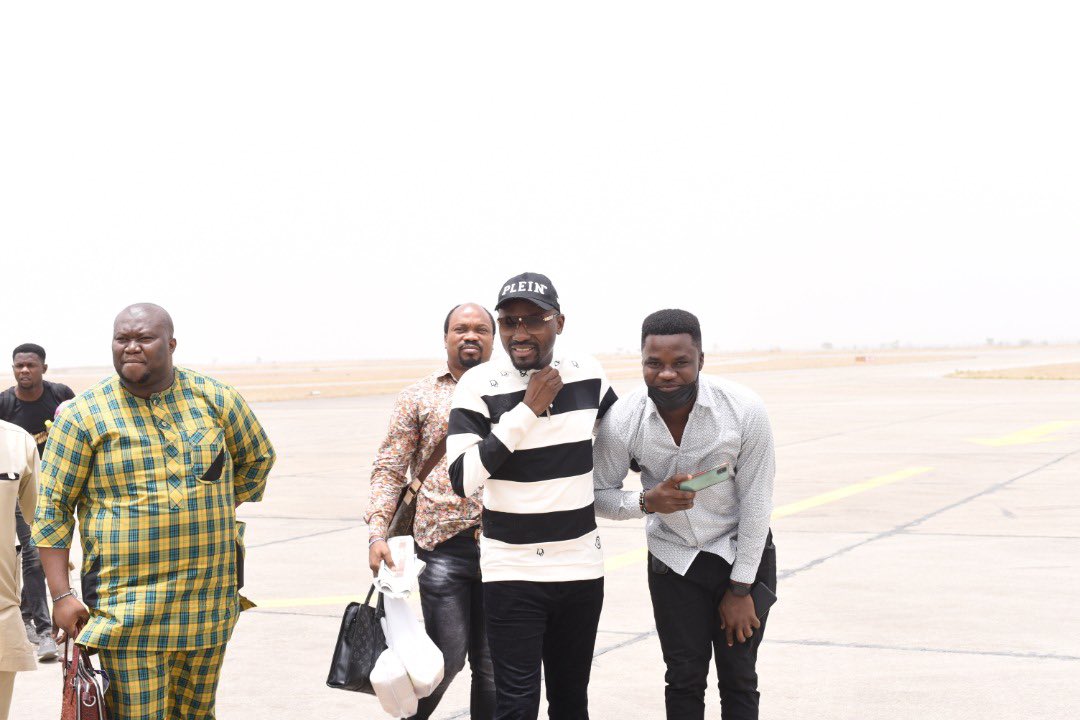 MinPatrickGrace's tweet photo. Privileged Moment With My Father The Restoration @APOSTLESULEMAN Welcoming Him To The Beautiful City Jos.
Grace And Mercy Found Me.
#PatrickGrace https://t.co/oH4fhYynSX
