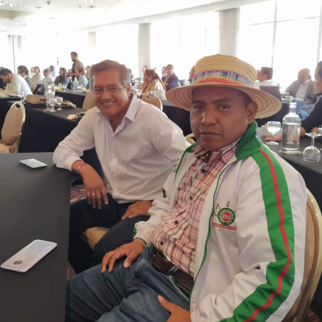 Hermes_PeteV's tweet photo. #ErmesPete 💛💙❤️💚💜🧡 #PactoHistórico 💛💙❤️💚💜🧡 #GustavoPetroPresidente
¡Seguimos en esta lucha por la vida, por el territorio y la paz
Hoy en una reunión de la bancada del Pacto Histórico, MAIS, AICO y Cámara de Paz, en la ciudad de Bogotá, se reafirma el apoyo a nuestro https://t.co/rJeLbUjjTJ