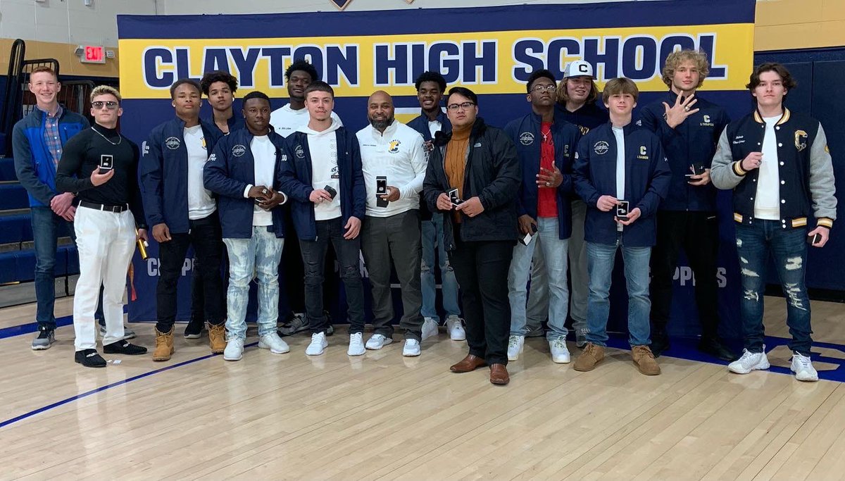 CLIPPERS TRACK & FIELD tweet media