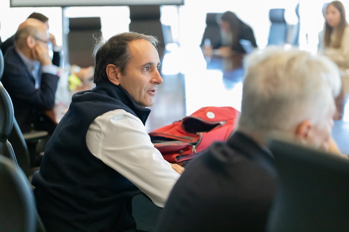 WEC_Chile's tweet photo. ¡Gran Directorio #WECChile el de hoy! Lleno de reflexiones, pensando en relevar la humanización de la energía y promover un sistema energético sostenible y sustentable. Muchas gracias Marcel Villegas de @EYChile por facilitar la conversación.

#todossomosenergía #bettertogether https://t.co/VnPDmJfjyM