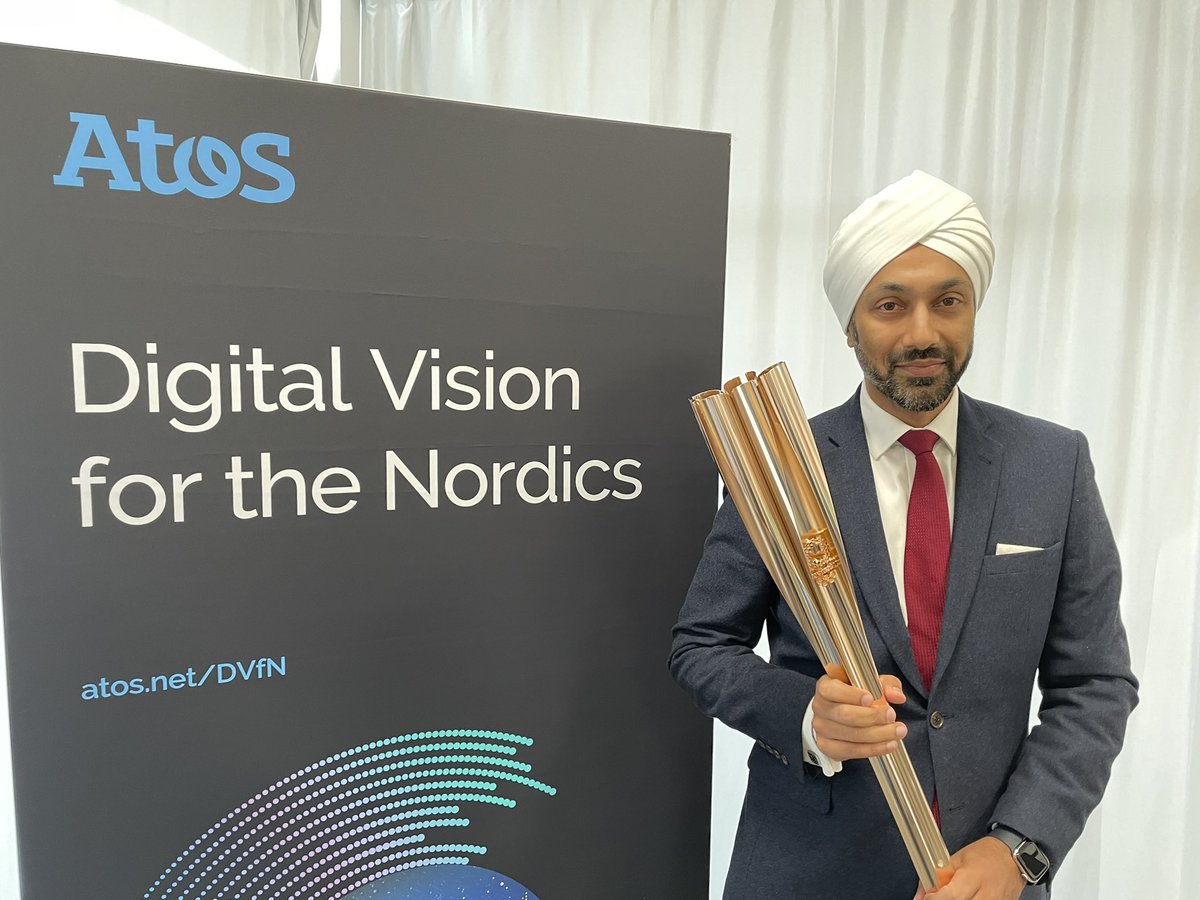 KulveerRanger's tweet photo. Great event today at the Sports Museum of Finland 🏃🏽‍♀️Enjoyed  connecting with clients &amp; colleagues virtually &amp; in person. Special thanks to Fortum’s Ann Boije af Gennäs for joining us &amp; sharing insights on the hybrid #futureofwork. AND I got to hold the #Olympic torch! #DVfN 😎 https://t.co/bftZVS0AuY