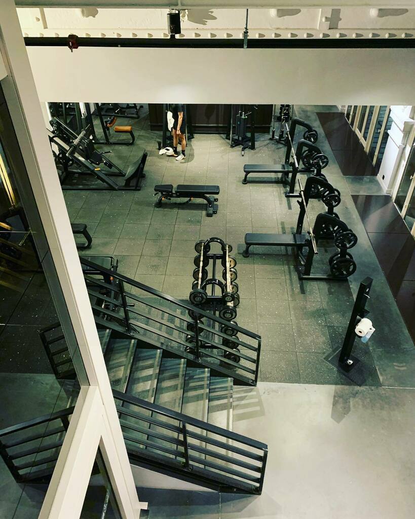 detchen77's tweet photo. Week 11 Day 4
#deadlift #kettlebell #dumbells 
@lusine_sport ✨ https://t.co/vKT7DQwKI9 https://t.co/9DmVYjnkOo