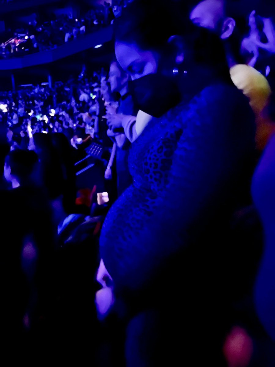 mtllatina's tweet photo. El primer concierto de mi bebe fue el de @sanbenito en Montreal 😍 #kn95mask #YHLQMDLG #ElUltimoTourDelMundo #babyaftercancer #miraclebaby https://t.co/zntjWrPoKn