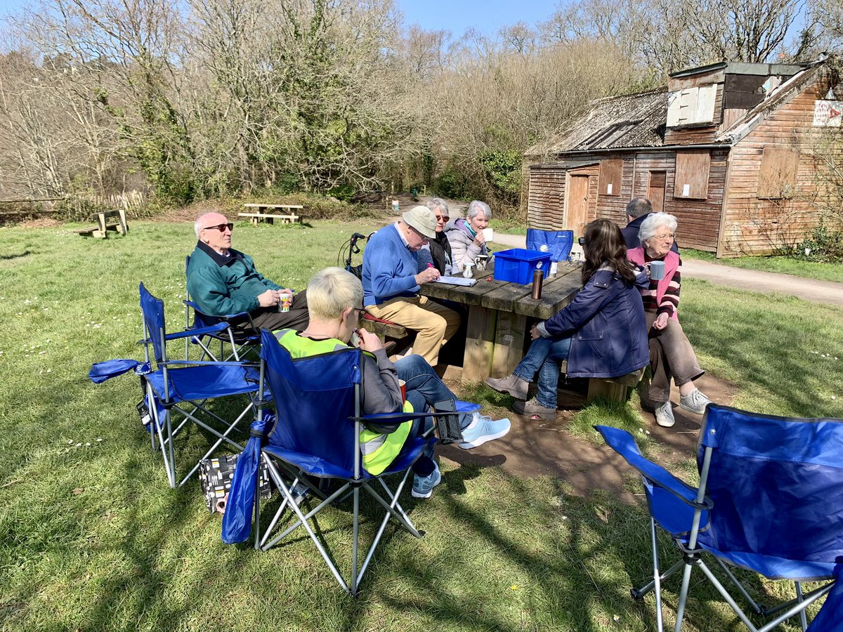 WorksWalking's tweet photo. Fabulous walk today in the glorious sunshine ☀️ it was like a summer’s day! We even managed to sit outside on the grass for our very important cuppa & debrief 😃☕️🍪
#ConnectingActivelyToNature
#EveryoneNeedsNature #WalkYourWay @TDC_Leisure @activedevon @healthywalks @RamblersGB https://t.co/lYJ2tuhEpB