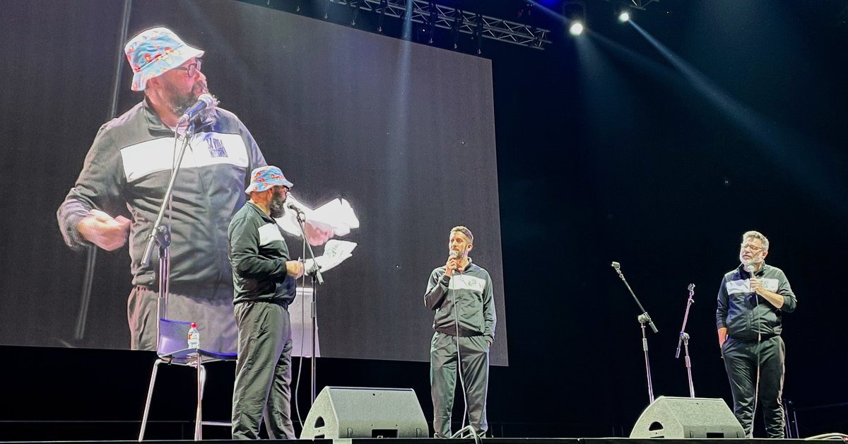 PalauSantJordi's tweet photo. El #PalauSantJordi se convierte en #Moderdonia por una noche 😂 😂😂 con guión de @davidbroncano y @HectorDeMiguel e improvisación total del gran  @IgnatiusFarray (que sigue vivito y coleando 😍) @inrisusfest @vidamoderna #Barcelona @MPC_management https://t.co/Hu1qMYfYww