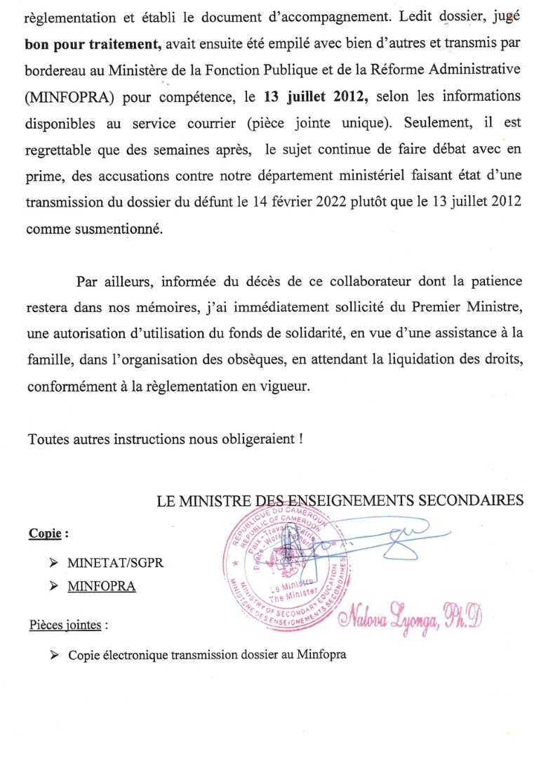 KaramokoSoule15's tweet photo. Madame la #Minsec dit qu'elle a transmis le dossier d'intégration du feux #Hamidou prof de sport le 13 juillet 2012 et non le 14 février 2022 au @minfopra_gov tel que dit ce dernier. Bref entendez-vous hoooo lui est déjà décédé. Pensez à sa femme et ses enfants.
#OTS https://t.co/hvxKgRdi6f