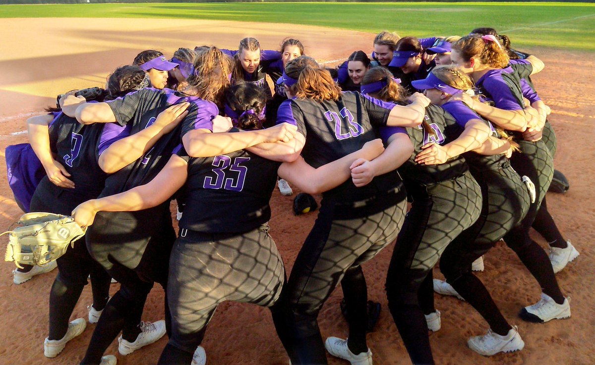CoachNJames's tweet photo. It is officially NYU One Day! Today you have an opportunity to directly support our program and contribute to our student-athletes! The link to donate:https://t.co/aX7CJh3NC8 

Make sure to go to Designation and then Softball!

#GiveViolet 
#NYUOneDay https://t.co/GsJjyPn7Sc