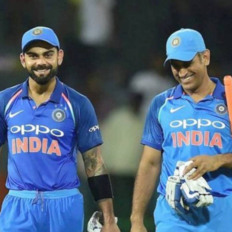 Lovemelike90s's tweet photo. "Does it ever drive you crazy
Just how fast the night changes?" ๐ญ
#MSDhoni #ViratKohli #ABDevilliers #devirat #Mahirat https://t.co/QuE6t2Yeec