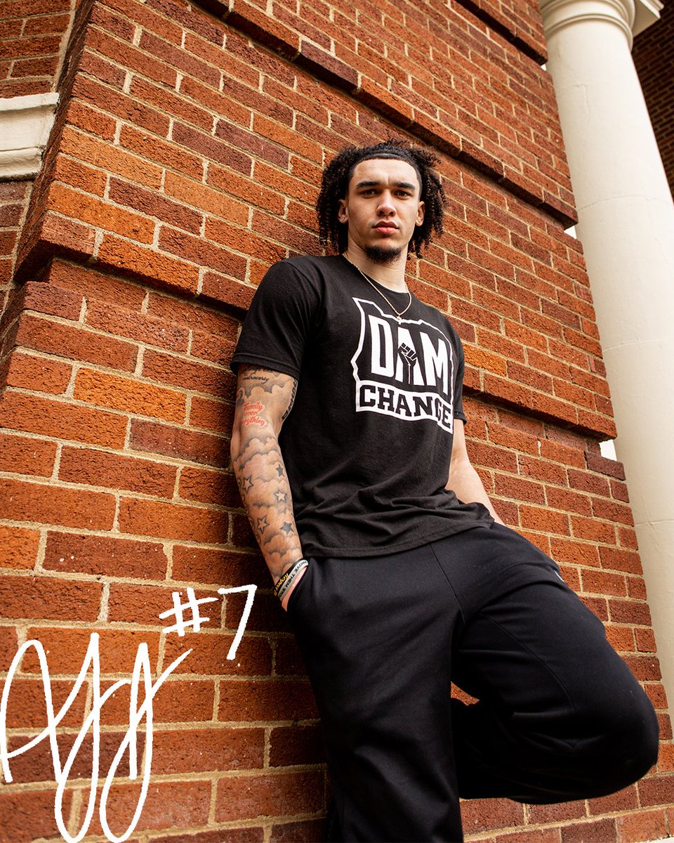 BeaverFootball's tweet photo. "The hard times and tribulations I and my city went through made us that much better and helped me become the man I am today."

𝐈𝐧𝐤𝐞𝐝: Alton Julian
@TooSmoove0 https://t.co/qK3Ys4uPXi