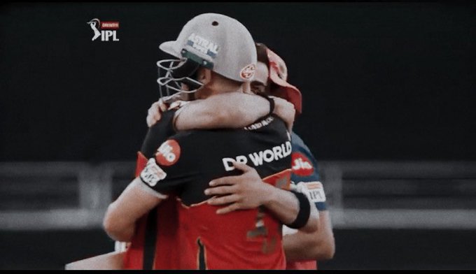 Lovemelike90s's tweet photo. We keep this love in a photograph. โฅ๏ธ๐ฅบ
|| #ViratKohli | #ABDevilliers | #devirat || https://t.co/XhwsYO52oO