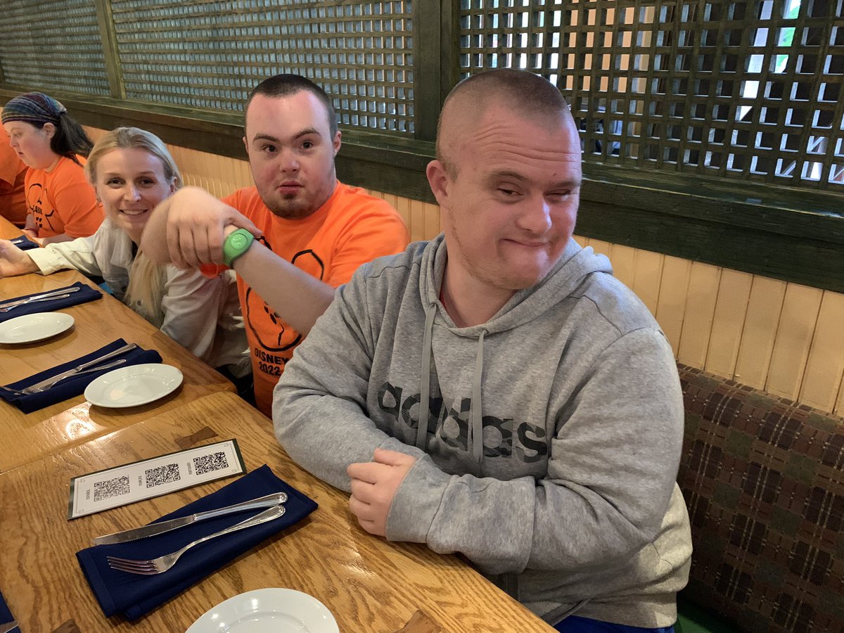 LABBBREC's tweet photo. #LABBB #Disney 2022 @ #Boatwright with a #LABBB Alum https://t.co/Hn8NJN1YD4